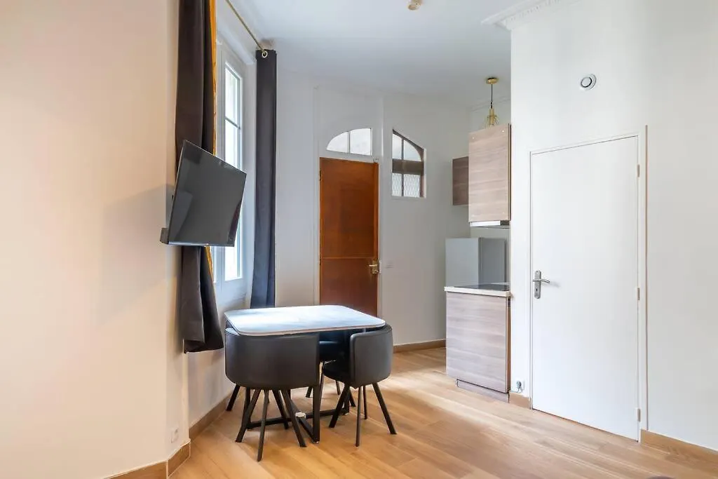 Metro Alexandre Dumas - Ii Apartment *