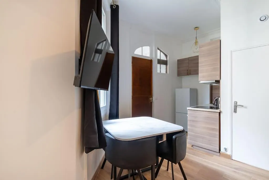 Metro Alexandre Dumas - Ii Apartment Paris